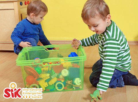 Bí kíp dạy con dọn dẹp đồ chơi