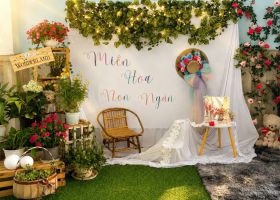PHÍA SAU MỘT “MIỀN HOA NGÀN” RỰC RỠ…