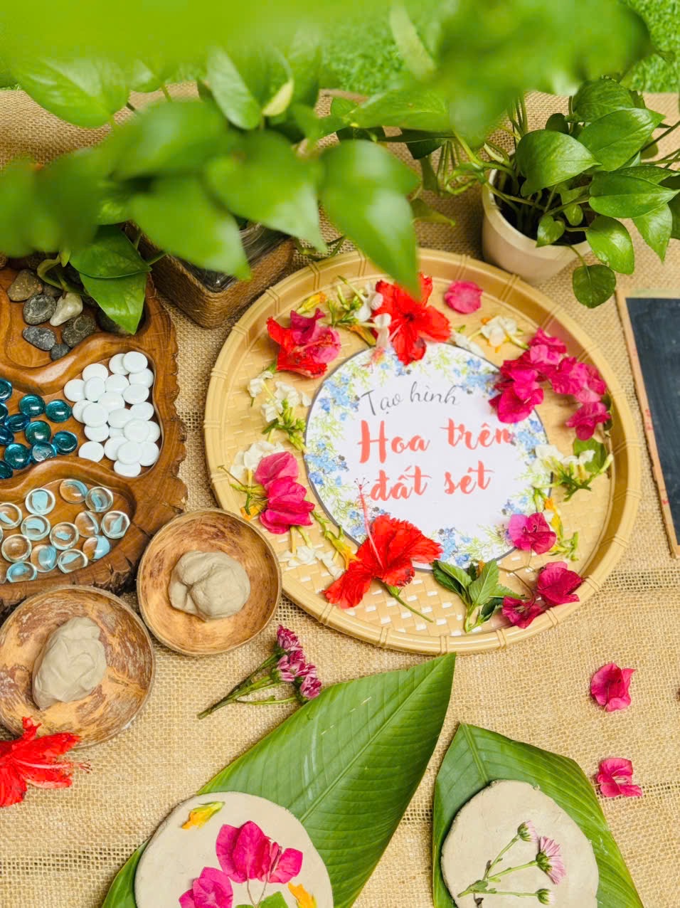 KHÔNG GIAN KHÁM PHÁ VÀ SÁNG TẠO